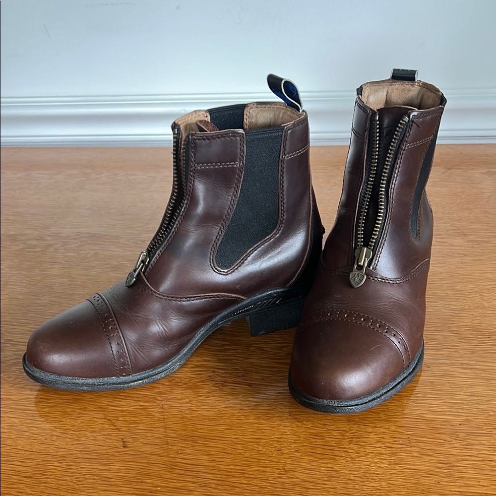 ARIAT Devon paddock boot in waxed chocolate colorLeather Ankle Boots with Zipper